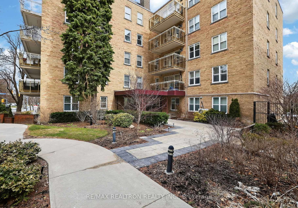 2603-bathurst-street-toronto-ontario-c13440730