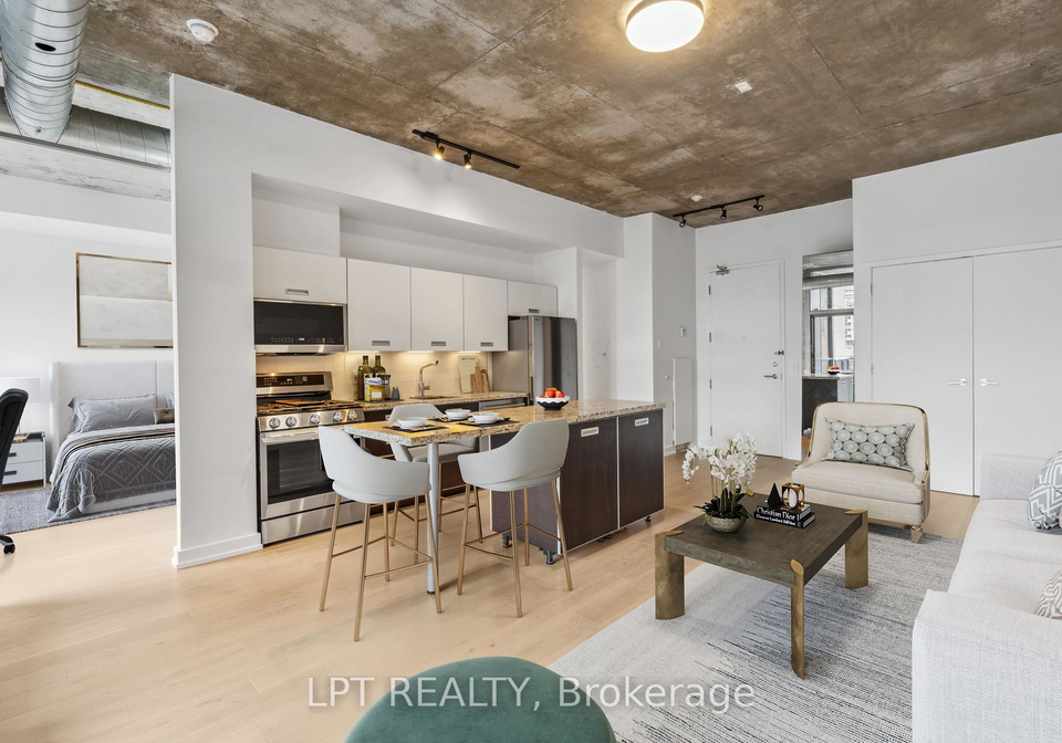 60-bathurst-street-toronto-ontario-c13440890