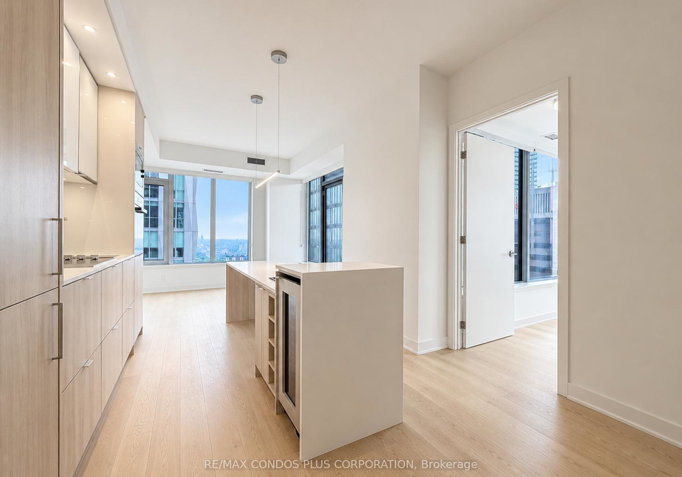 11-yorkville-avenue-toronto-ontario-c13440978