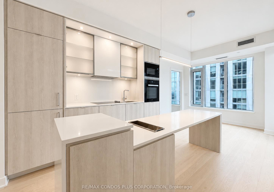 11-yorkville-avenue-toronto-ontario-c13440978