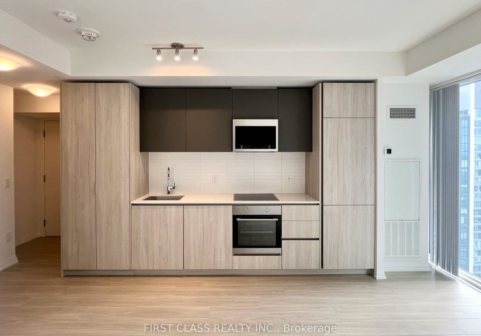 8-widmer-street-toronto-ontario-c13441010