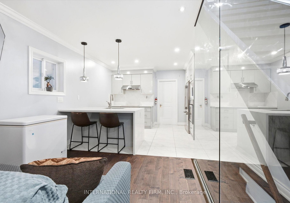 568-delaware-avenue-n-toronto-ontario-c13441160