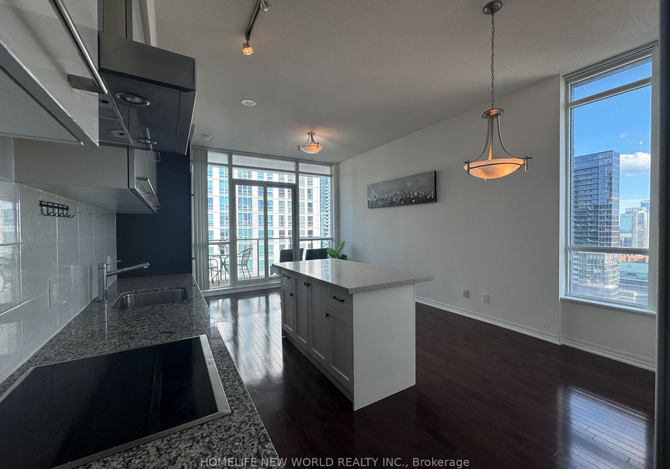770-bay-street-toronto-ontario-c13441186