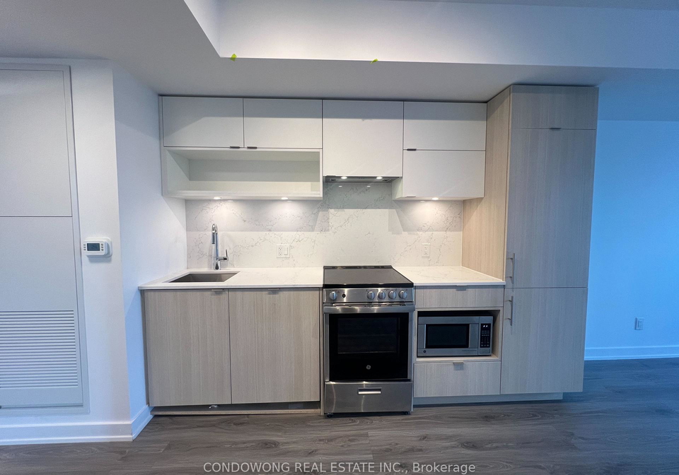 100-queen-street-e-toronto-ontario-c13441272