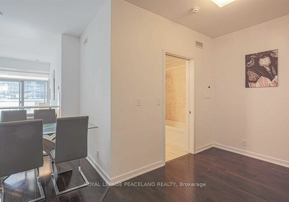 12-york-street-toronto-ontario-c13441334