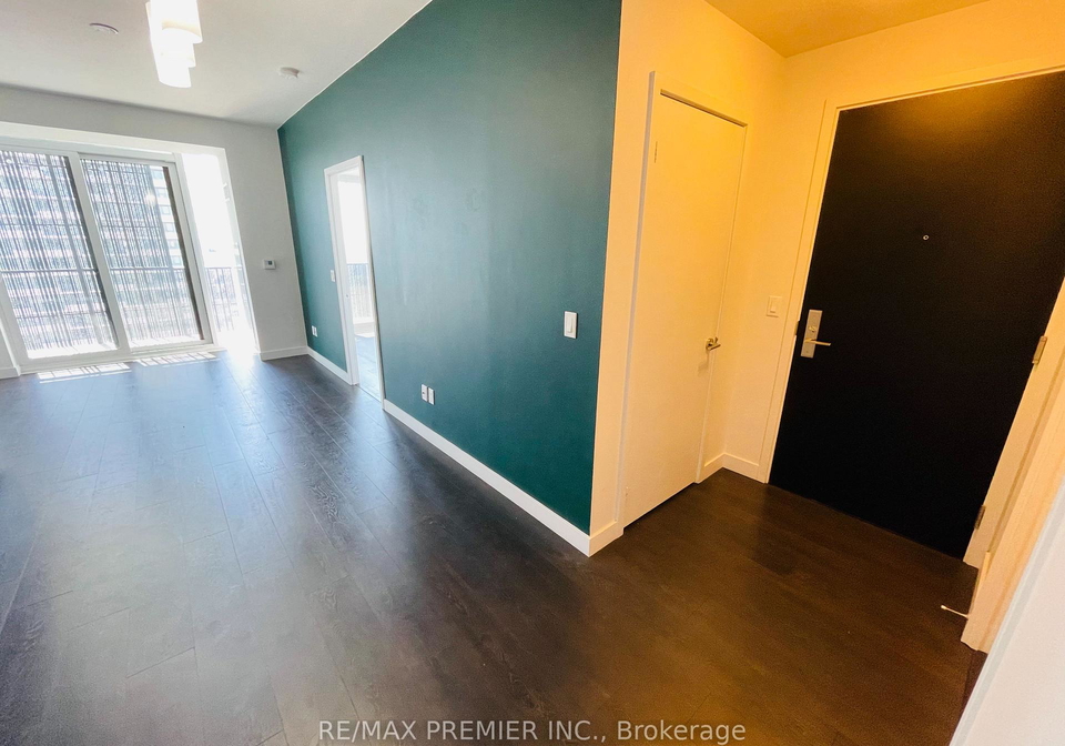 8-eglinton-avenue-e-toronto-ontario-c13441338