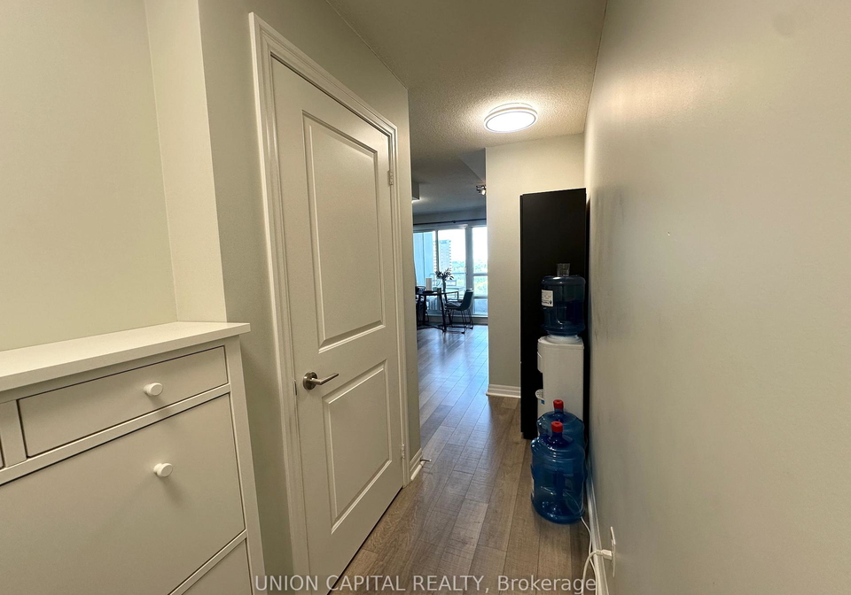 2015-sheppard-avenue-e-north-york-ontario-c13441712