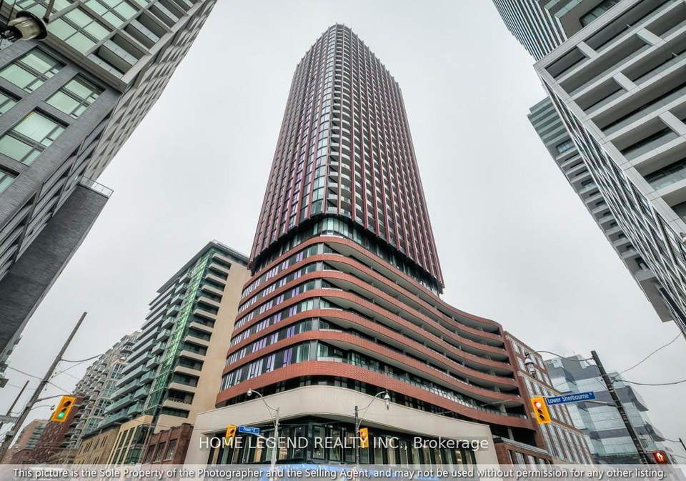 180-front-street-e-toronto-ontario-c13441782