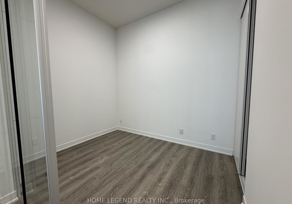 180-front-street-e-toronto-ontario-c13441782
