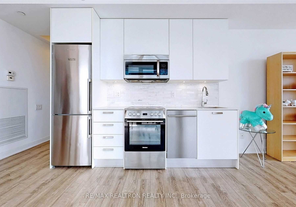 42-charles-street-e-toronto-ontario-c13442062
