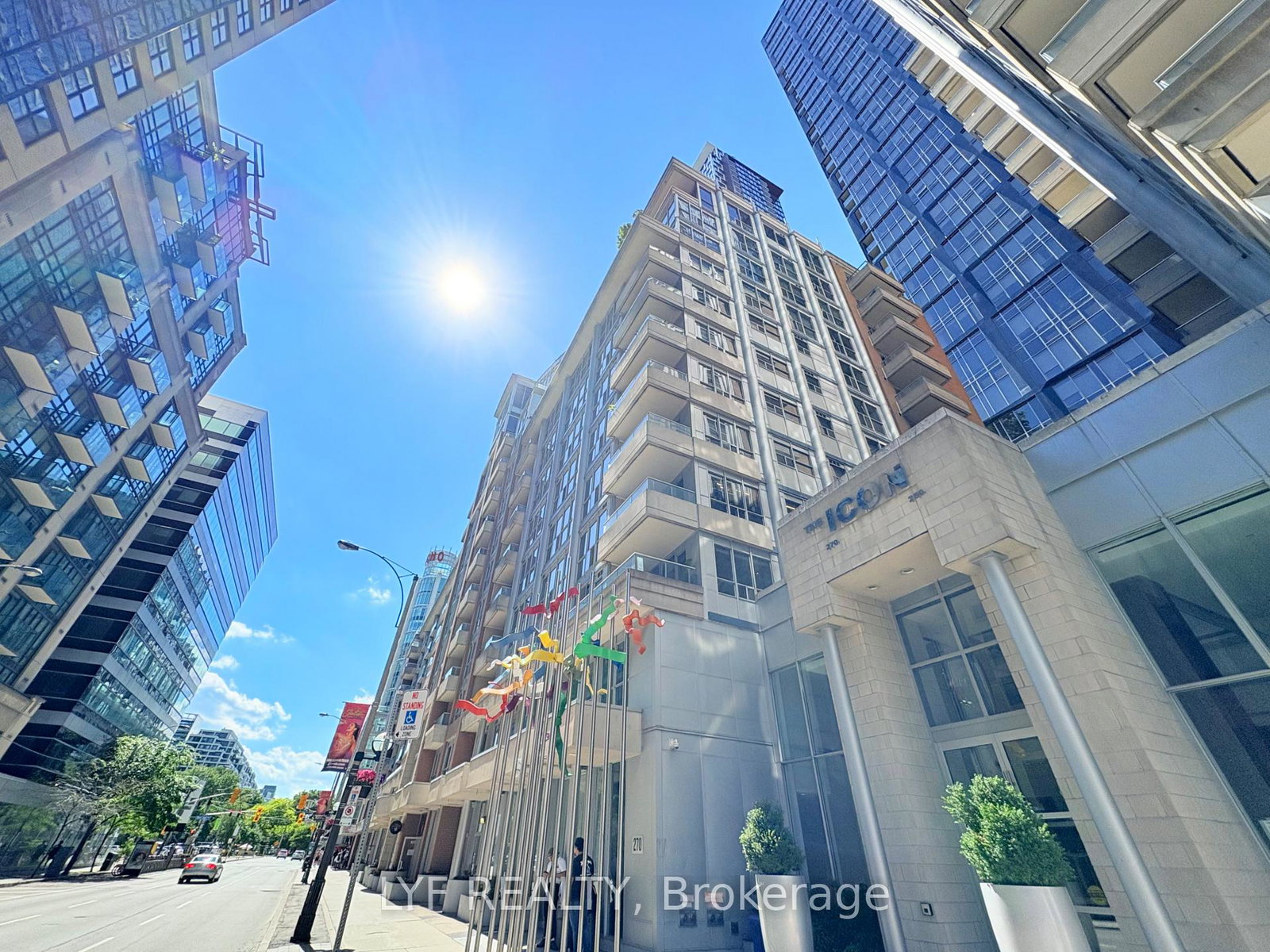 270-wellington-street-w-toronto-ontario-c13442220