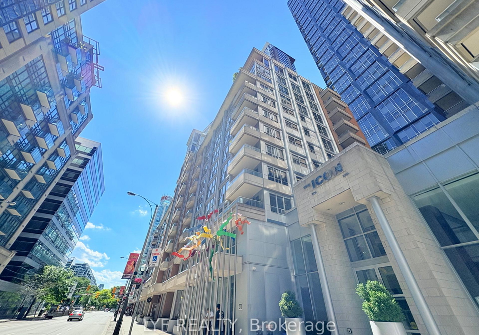 270-wellington-street-w-toronto-ontario-c13442220