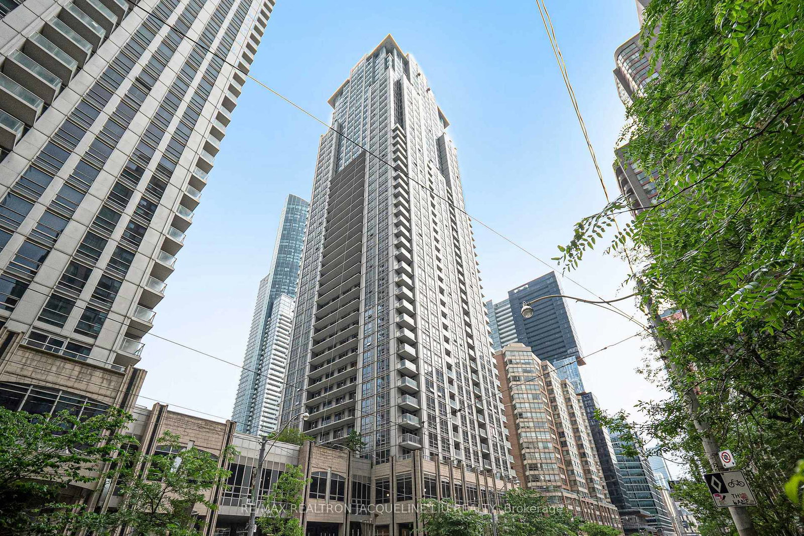 761-bay-street-toronto-ontario-c13442238