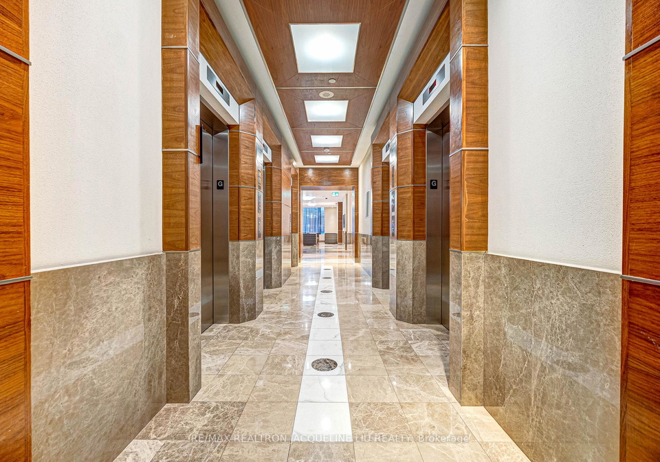 761-bay-street-toronto-ontario-c13442238