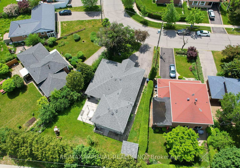 35-waddington-crescent-north-york-ontario-c13442398