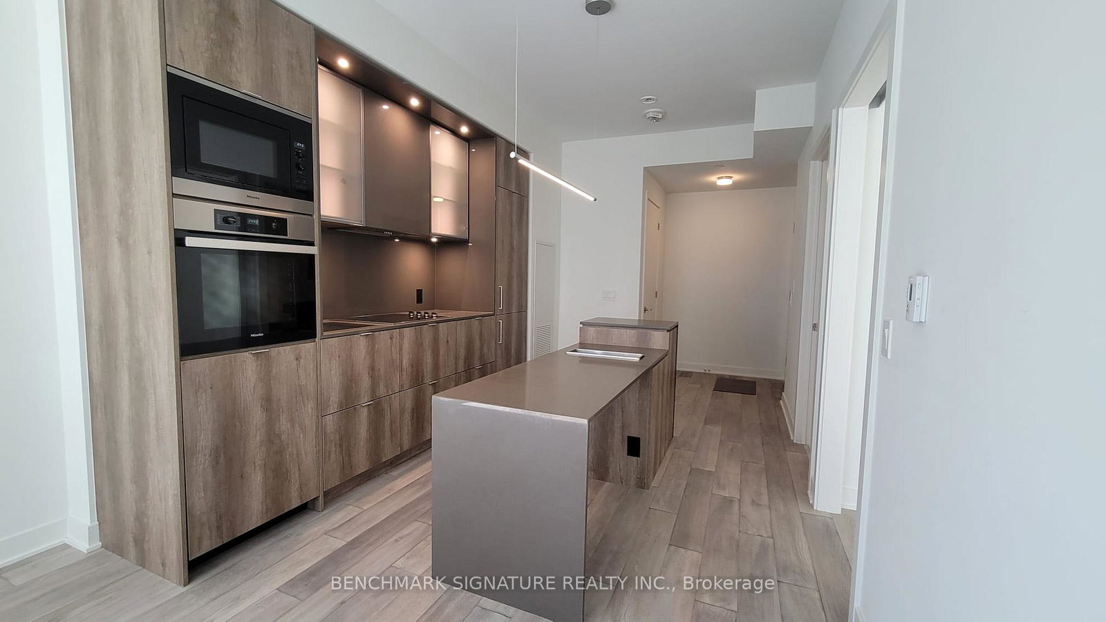11-yorkville-avenue-toronto-ontario-c13442746