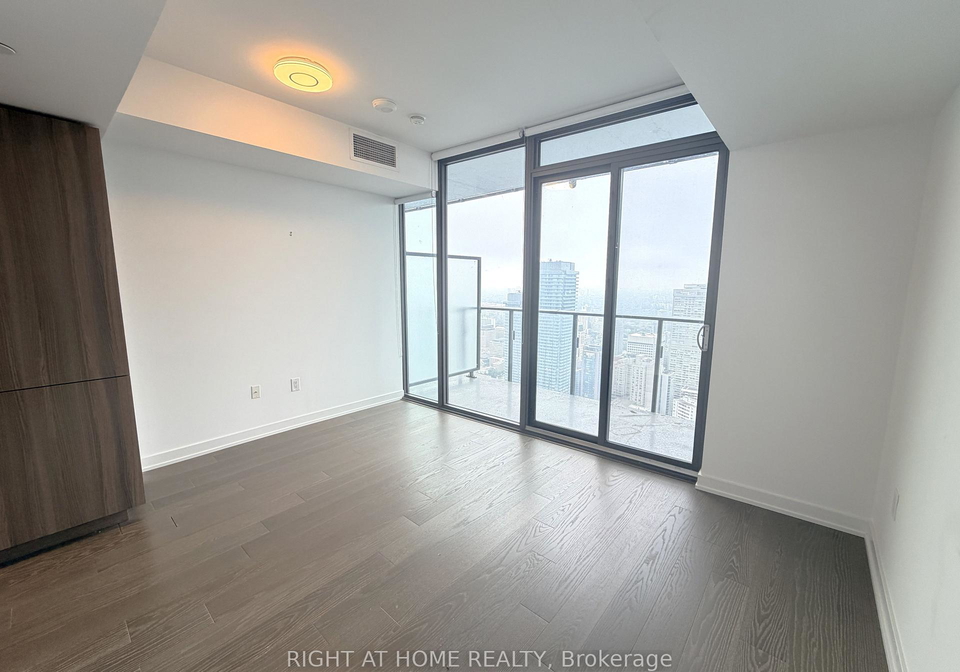 11-wellesley-street-w-toronto-ontario-c13442954