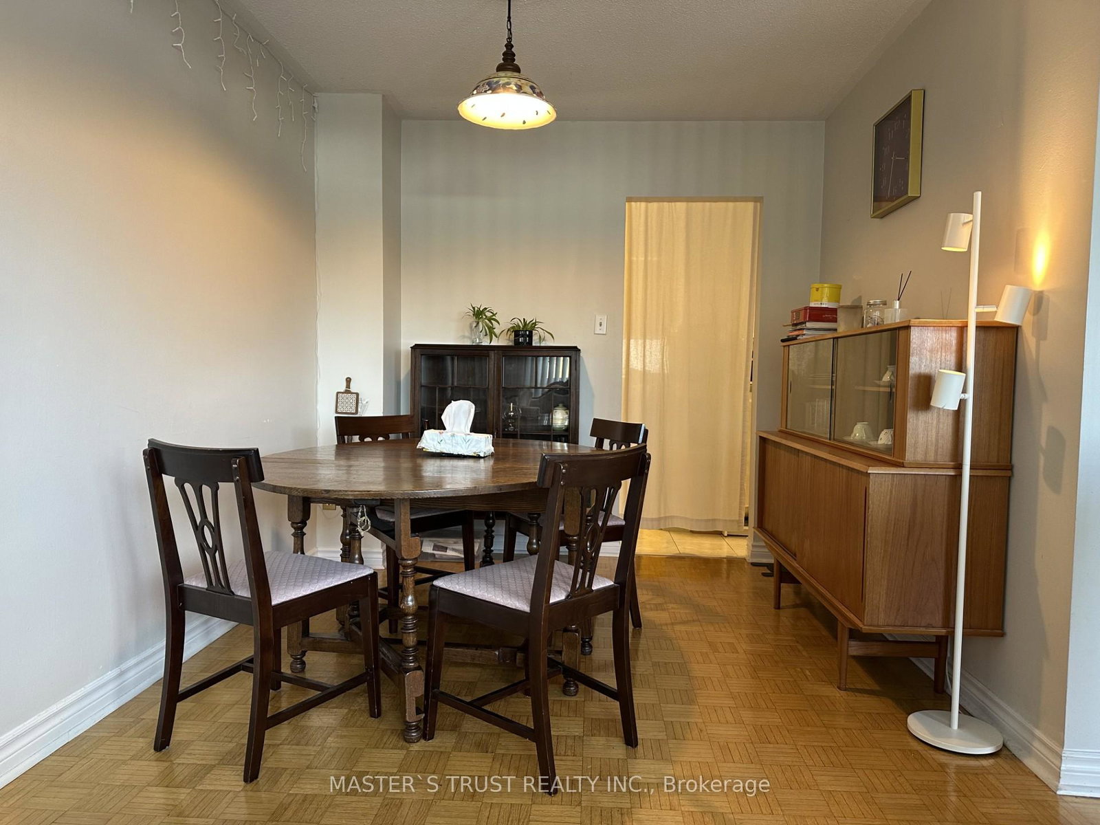 7castlebury-crescent-north-york-ontario-c13443014