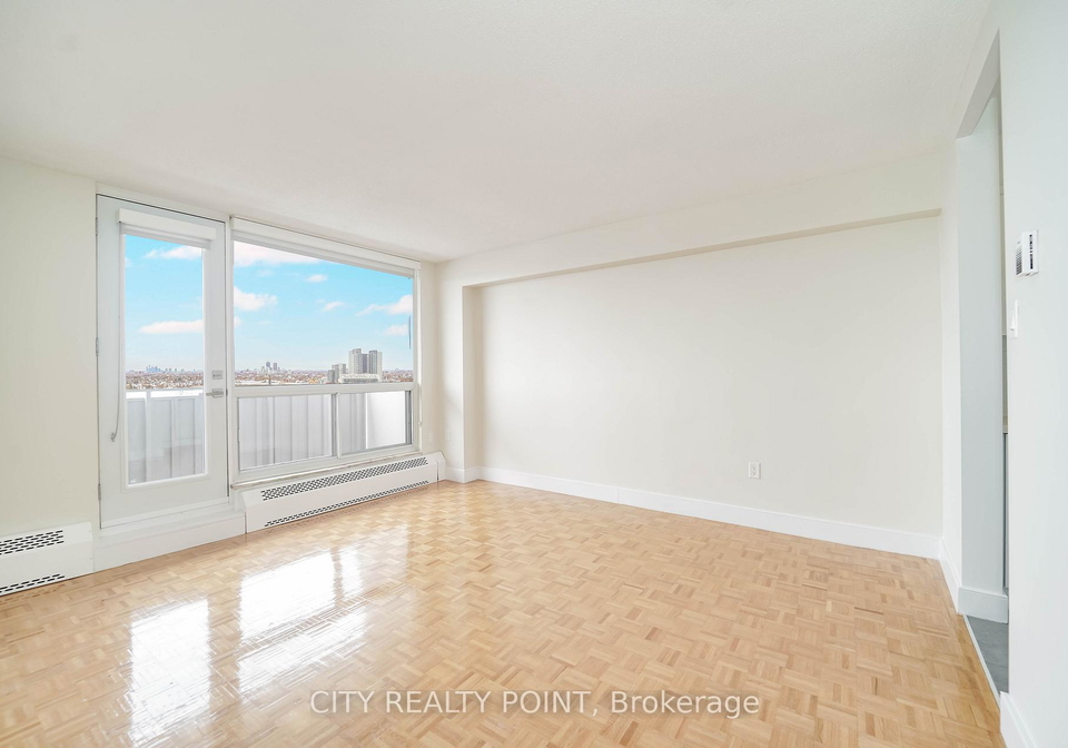 666-spadina-avenue-toronto-ontario-c13443068