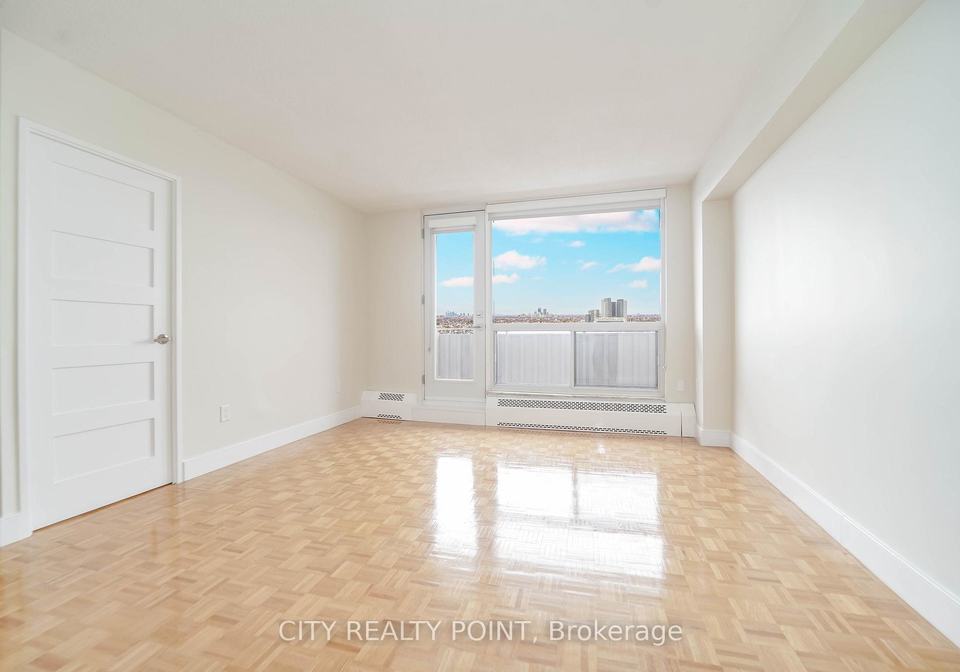 666-spadina-avenue-toronto-ontario-c13443068