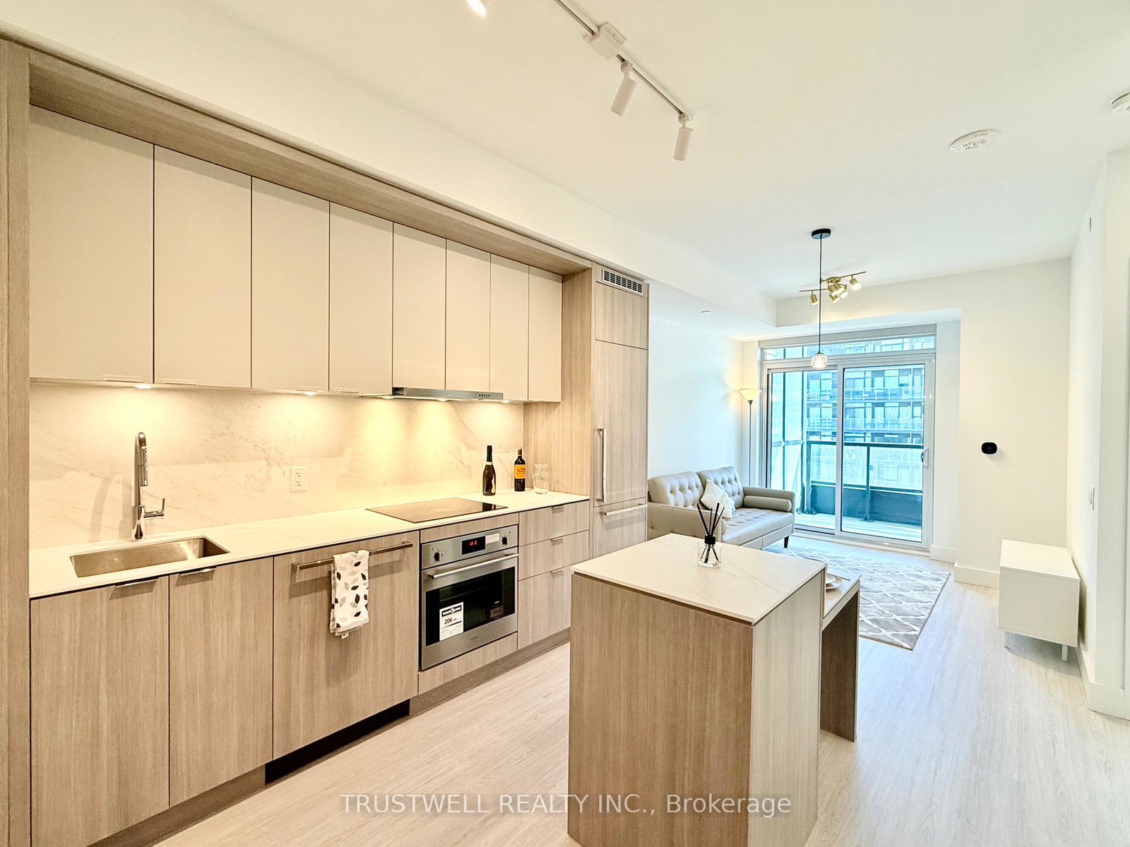 6-greenbriar-road-north-york-ontario-c13443108