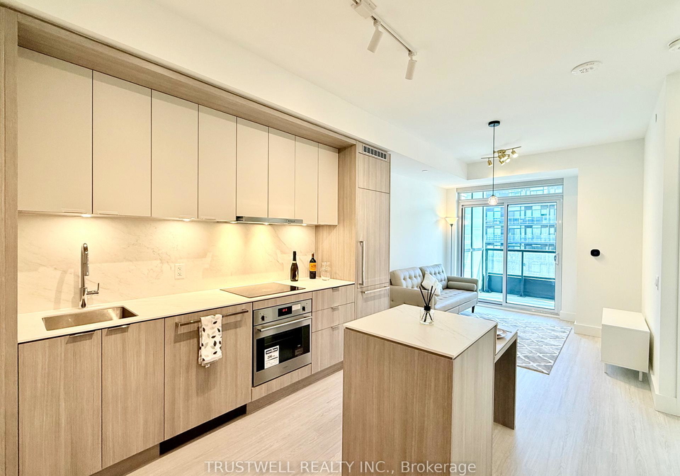 6-greenbriar-road-north-york-ontario-c13443108