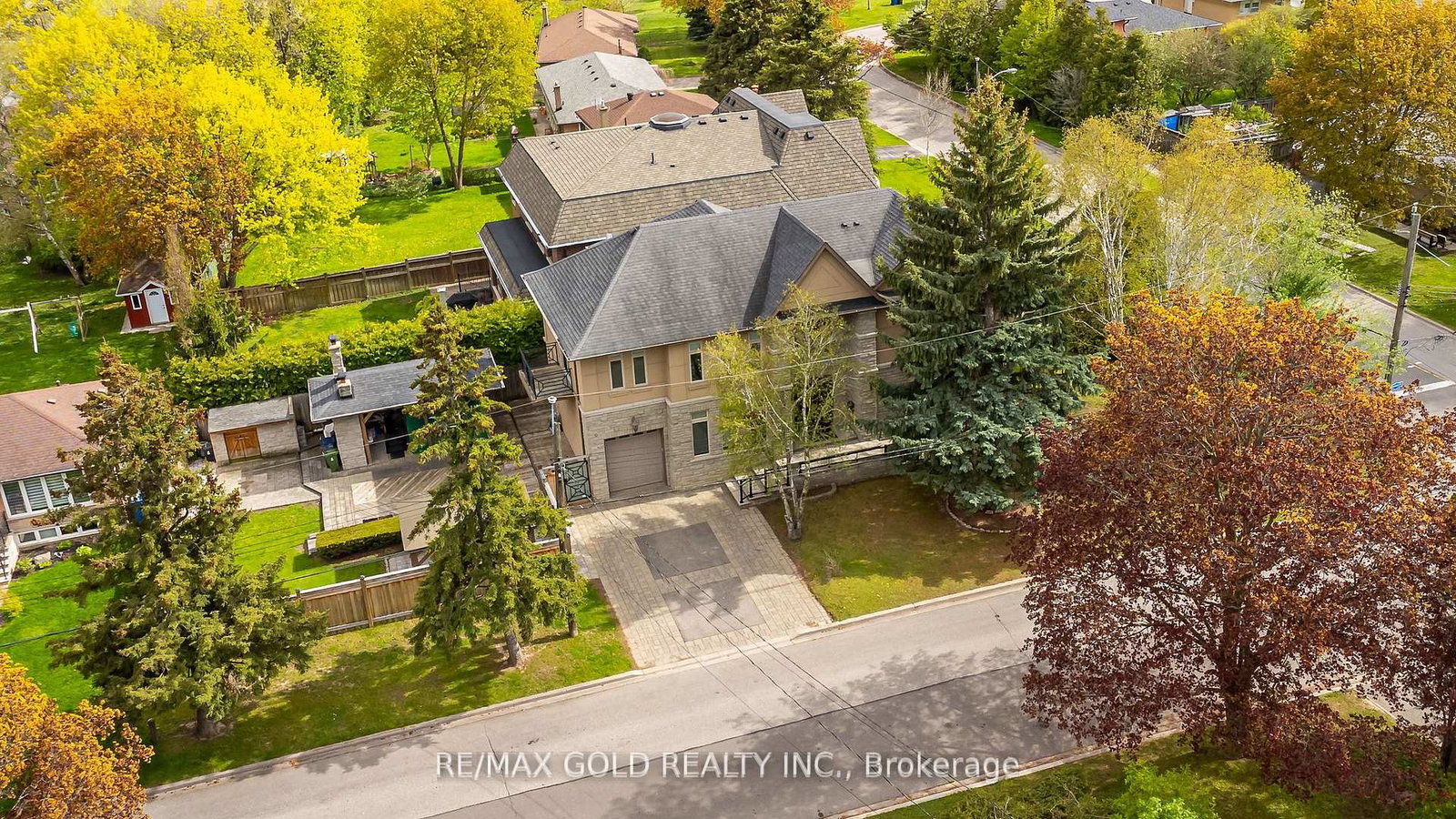 1-lissom-crescent-toronto-ontario-c13443130