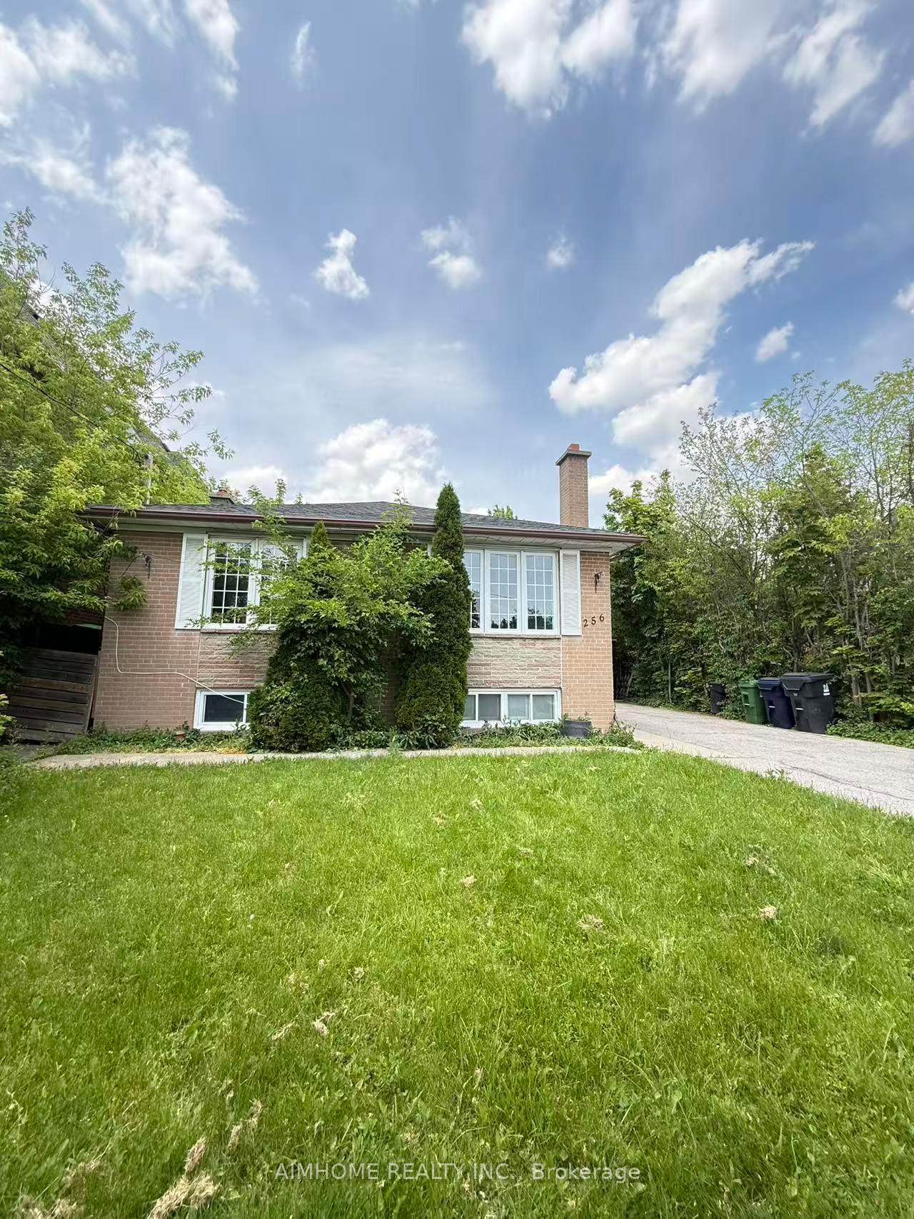 256-patricia-avenue-toronto-ontario-c13443442