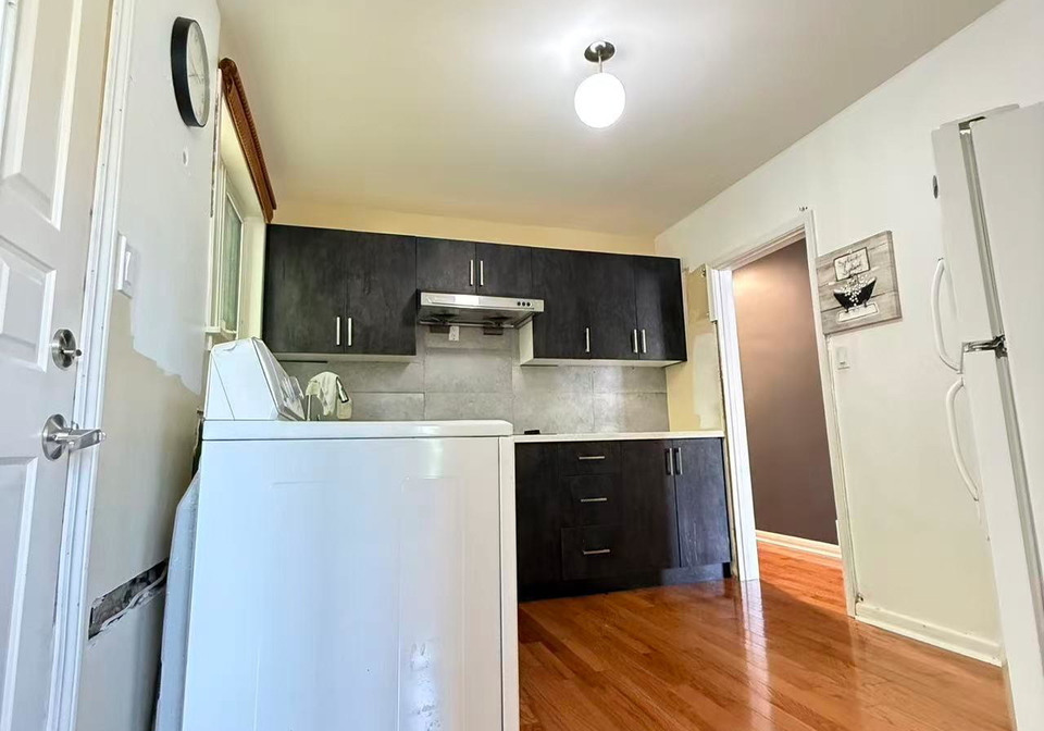 256-patricia-avenue-toronto-ontario-c13443442