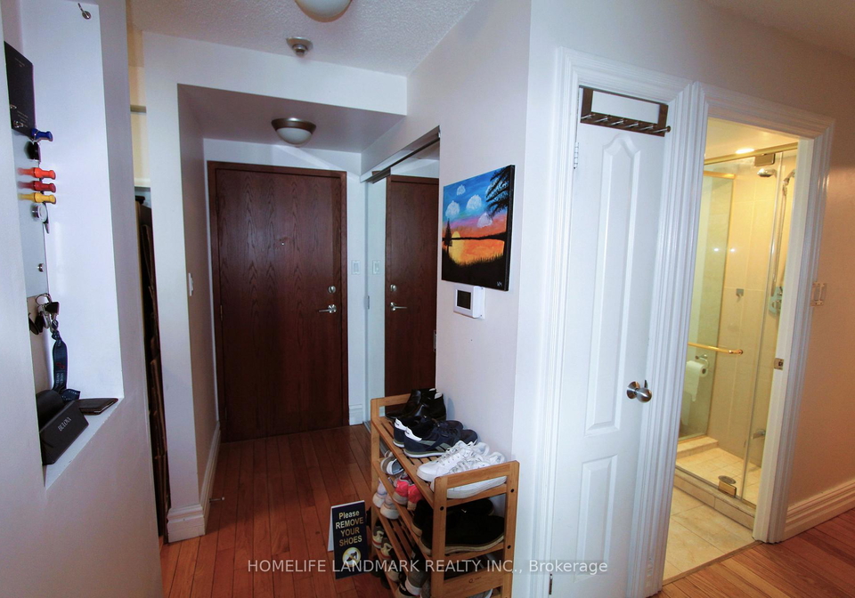 10-yonge-street-toronto-ontario-c13443544