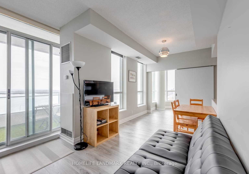 230-queens-quay-w-toronto-ontario-c13443548