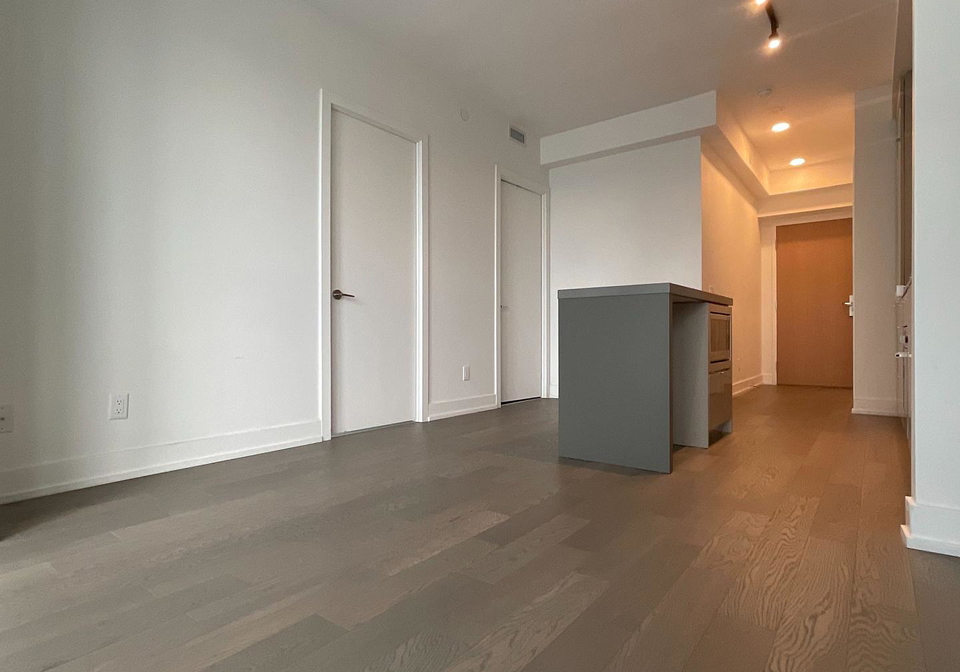 7-grenville-street-toronto-ontario-c13443604