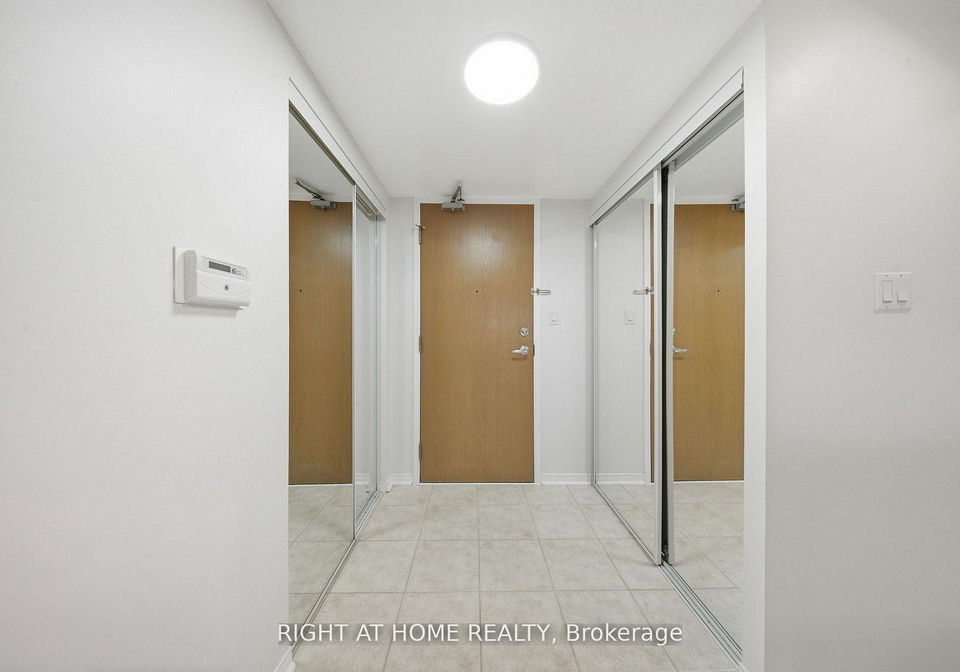 233-beecroft-road-toronto-ontario-c13443728
