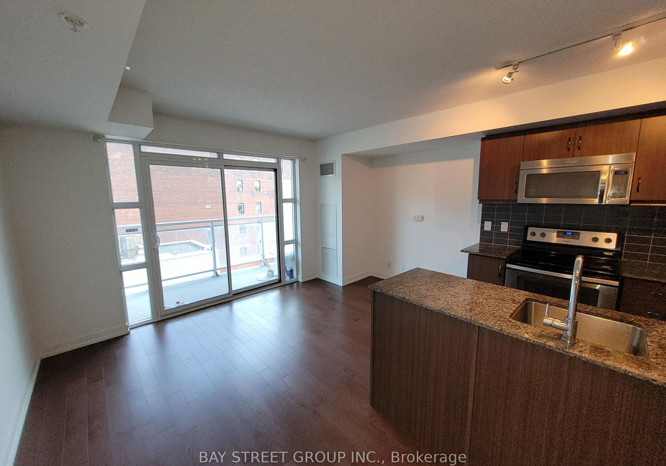 10-willison-square-toronto-ontario-c13443806
