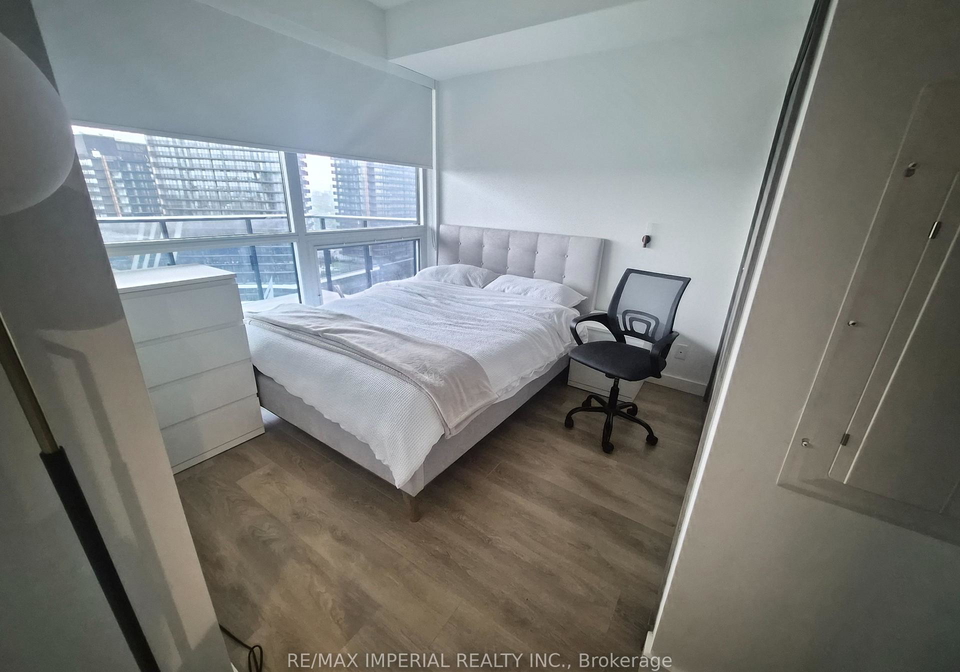 27-mcmahon-drive-north-york-ontario-c13443848