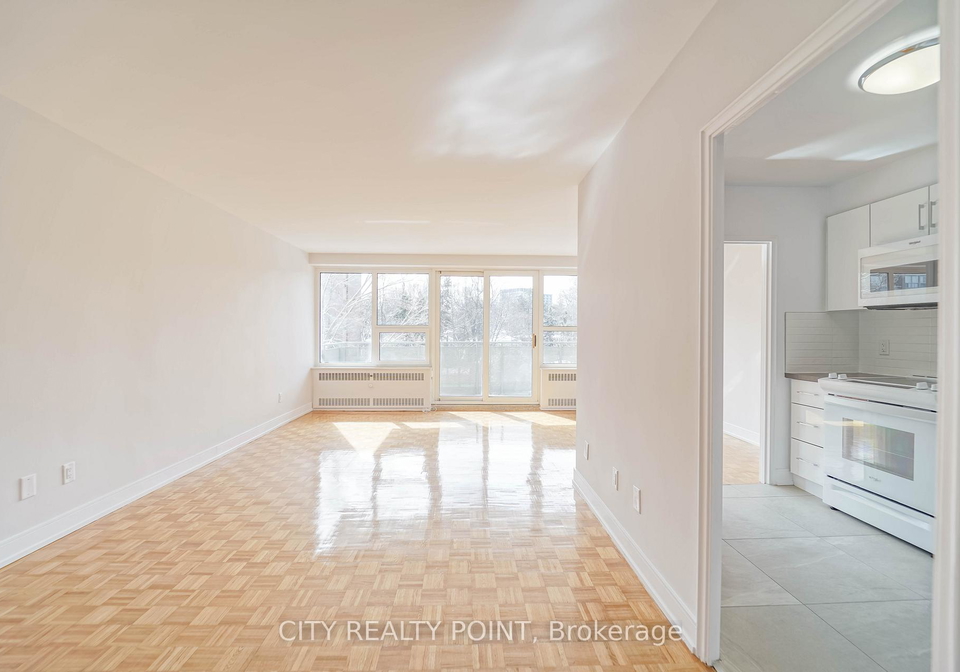 10-shallmar-boulevard-toronto-ontario-c13443866