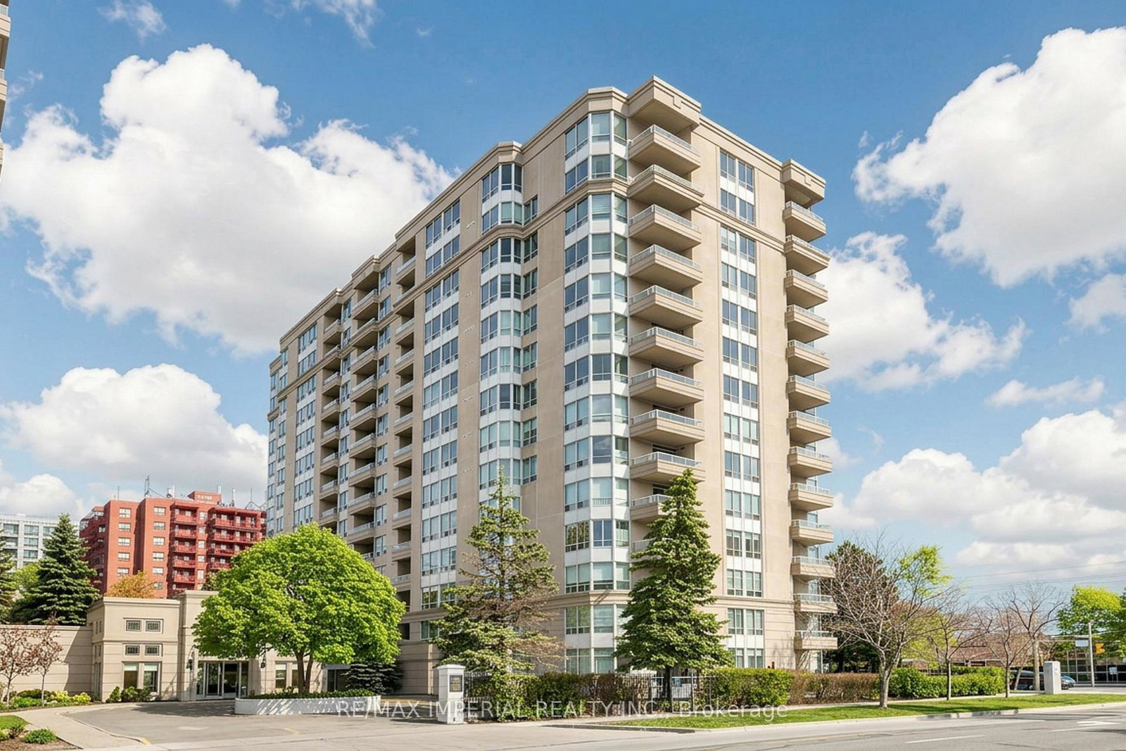 2-covington-road-toronto-ontario-c13444012