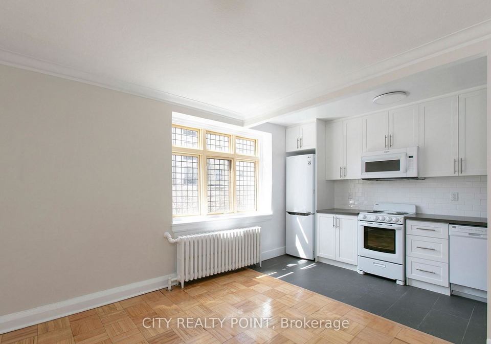 396-avenue-road-toronto-ontario-c13444194