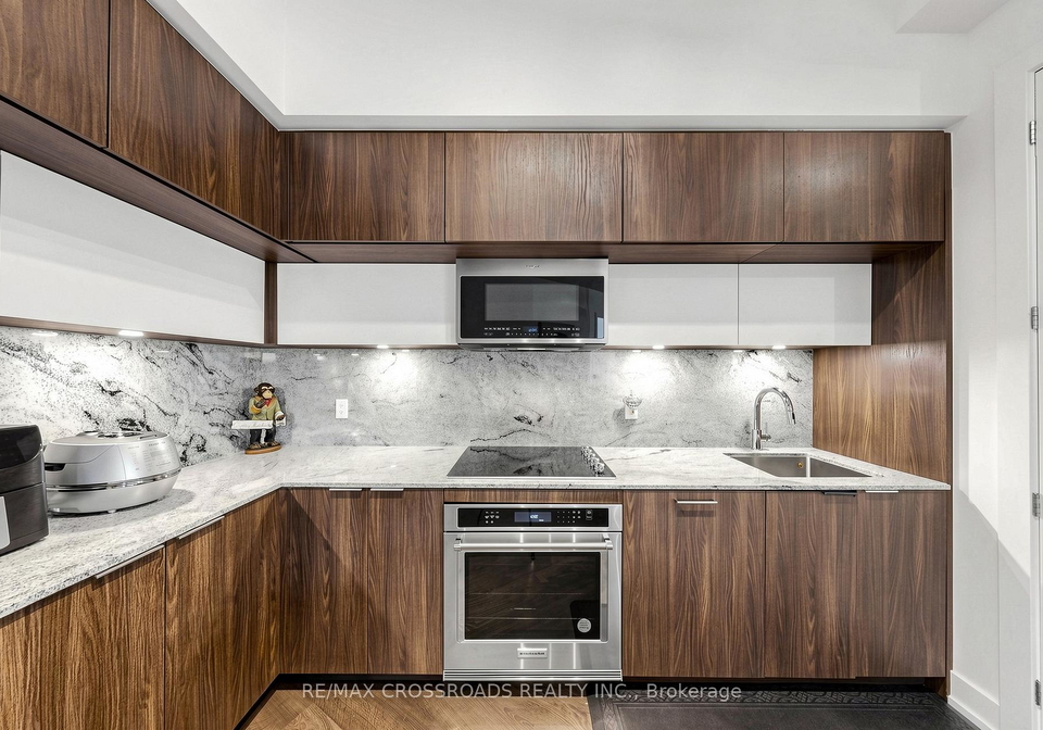 25-adra-grado-way-north-york-ontario-c13444464