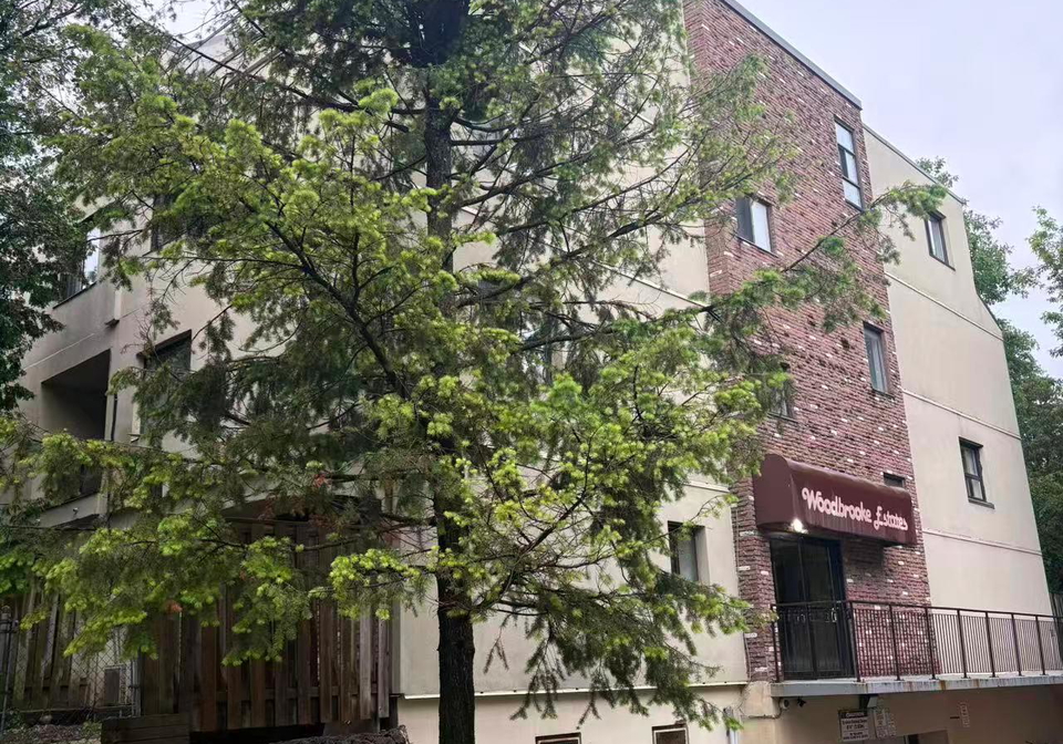 25-pebble-byway-north-york-ontario-c13444498