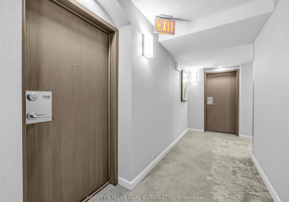 10-yonge-street-toronto-ontario-c13444604