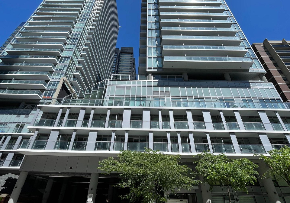 195-redpath-avenue-toronto-ontario-c13444776