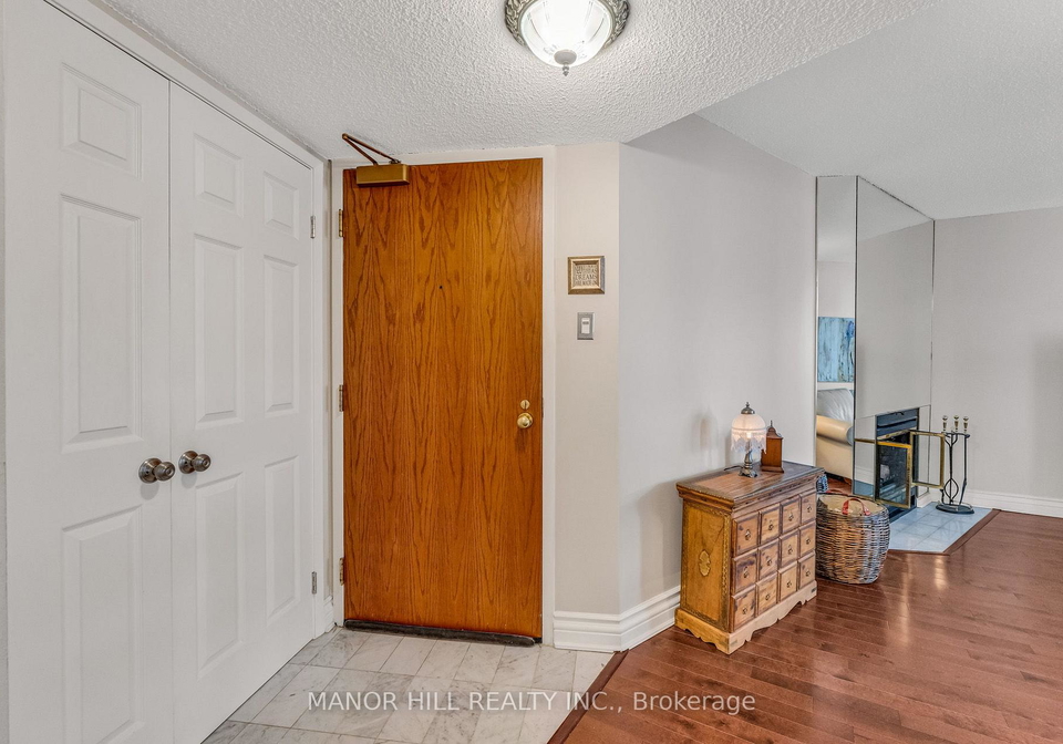 1331-bay-street-toronto-ontario-c13444920