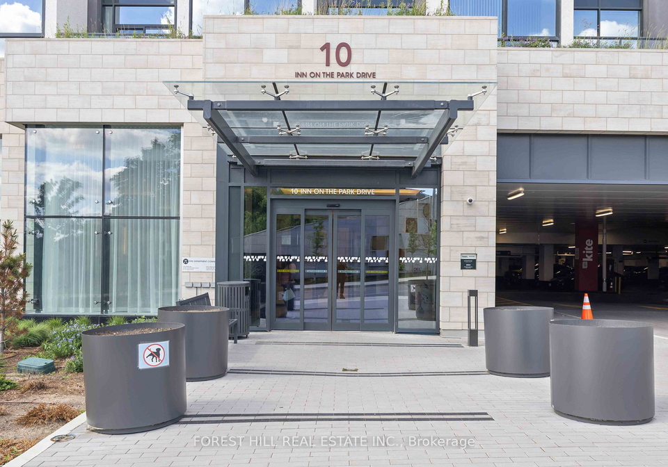 10-inn-on-the-park-drive-north-york-ontario-c13445032