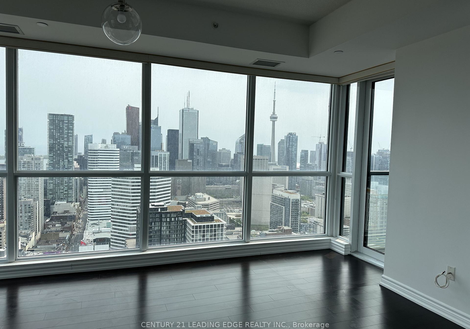 386-yonge-street-toronto-ontario-c13445128