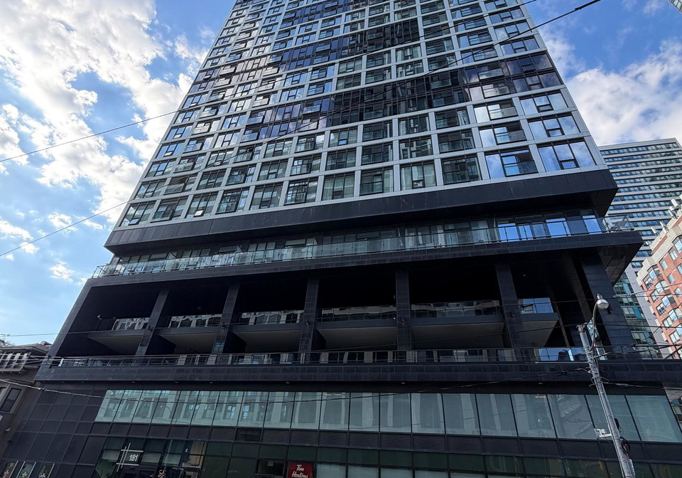 181-dundas-street-e-toronto-ontario-c13445538