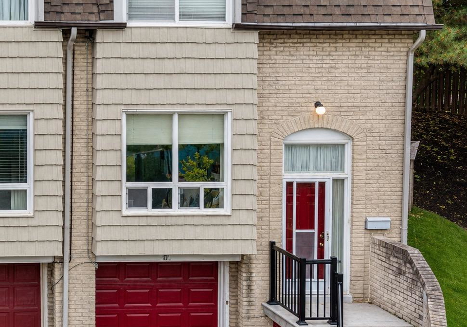 2wild-ginger-way-toronto-ontario-c13445578
