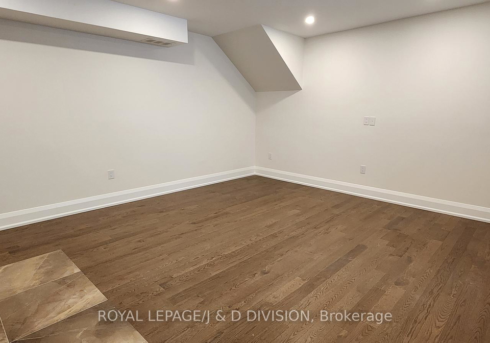 2579-yonge-street-toronto-ontario-c13445588