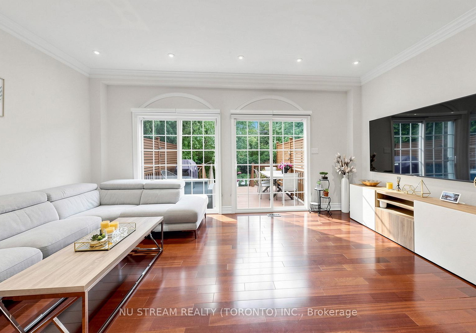 31-bowood-avenue-toronto-ontario-c13445640