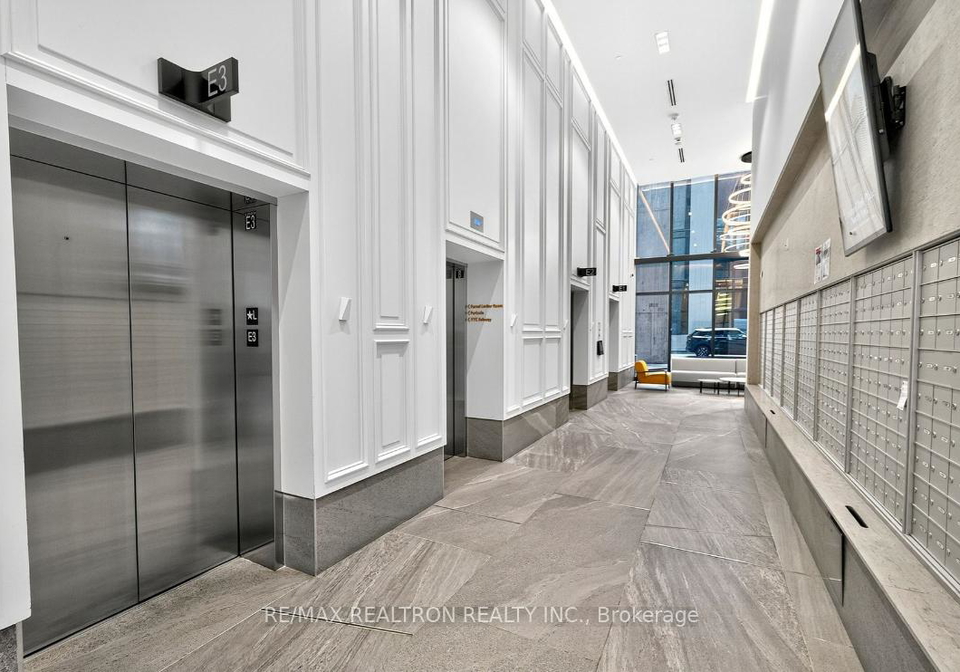 3-gloucester-street-toronto-ontario-c13445642